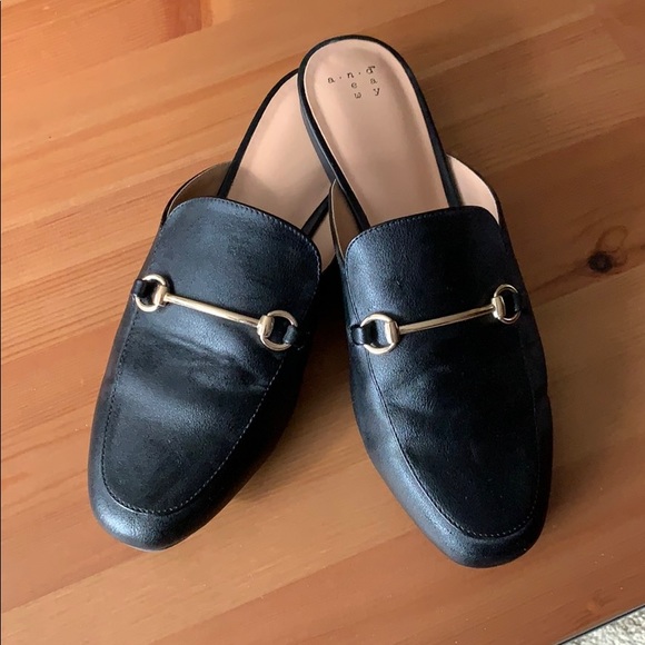 Target Shoes - A New Day mules size 9.5 EUC!